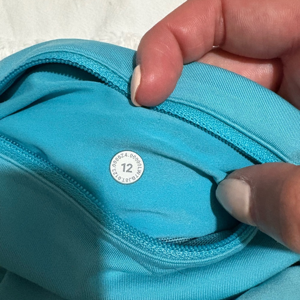 Lululemon Turquoise Speed Up Shorts - Picture 5 of 6